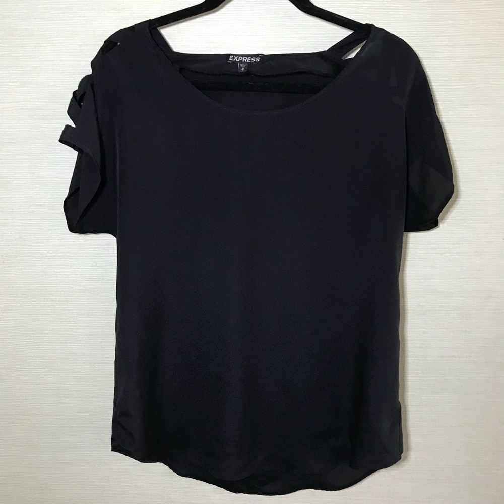 Express Black Cut Out Shoulder Top Sz Medium
